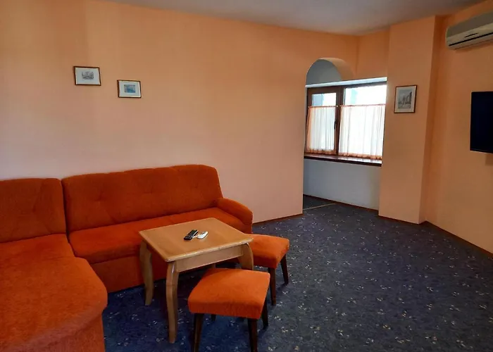 Regina's Πανσιόν