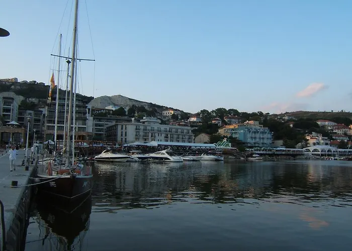 Regina's Πανσιόν 3*