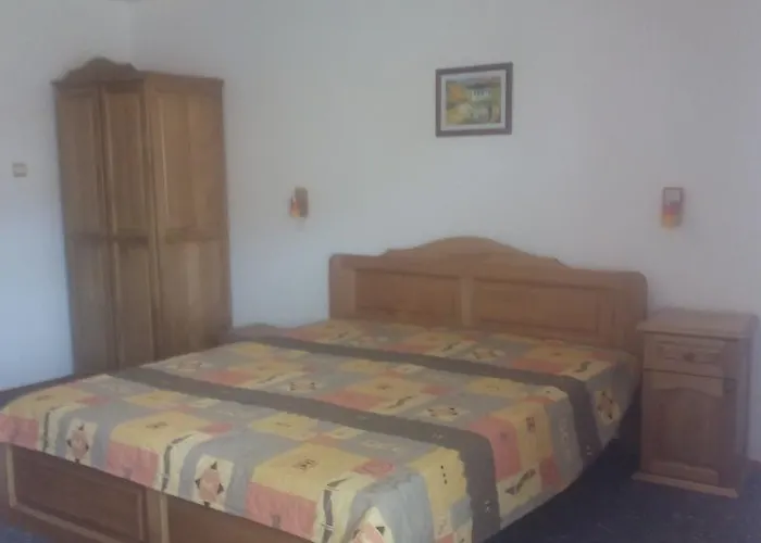 Πανσιόν Regina's 3*