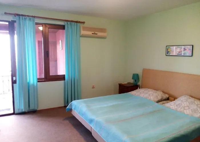 Regina's Πανσιόν